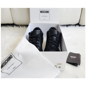 Moschino Sneakers w/dustbag/box